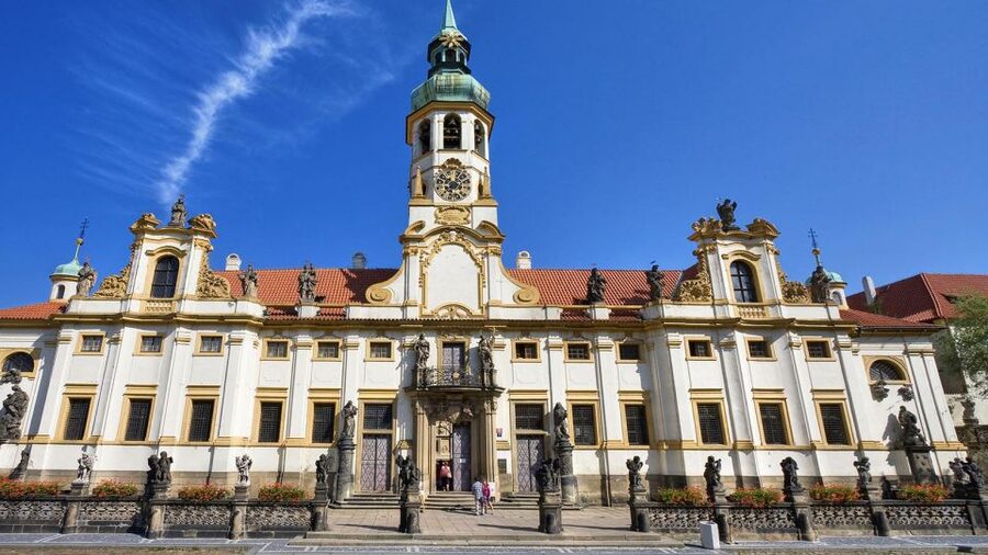 Prague Audioguide - TravelMate app for your smartphone - How This Prague Audioguide Works on Your Own Phone