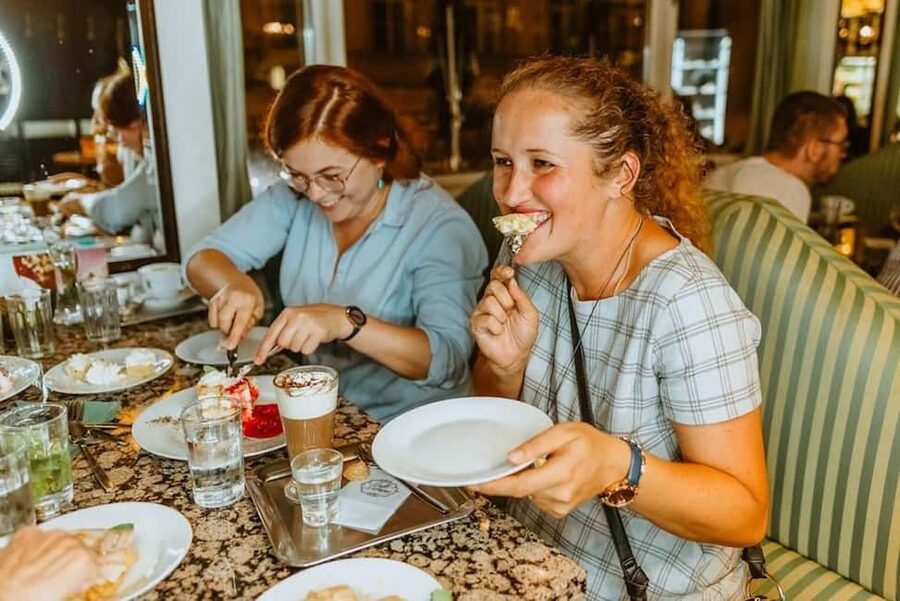 Prague: Award-Winning Old Town Food Tour with Four Drinks - Key things to know before you go