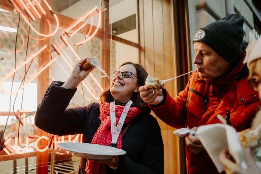 Prague: Award-Winning Old Town Food Tour with Four Drinks - The guide makes it land, not just the food