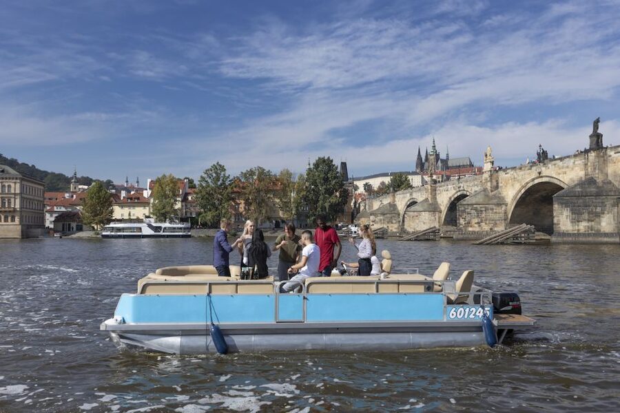 Prague: Beer Boat Tour - Unlimited beer, Prosecco, or cider, and how to choose