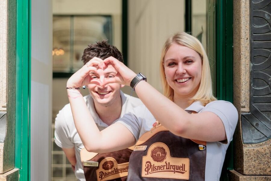 Prague: Beer Pouring Class at Pilsner Urquell Experience - Certificate and your personalized bottle to take home