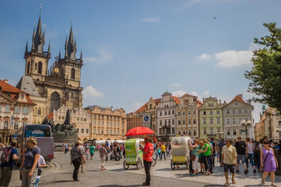 Prague: Big Bus Hop-on Hop-off, Castle Tour and River Cruise - Getting your day to run on time: traffic, stop hunting, and audio glitches