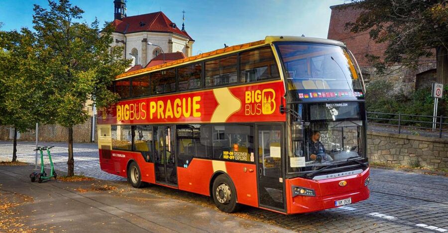 Prague: Big Bus Hop-on Hop-off, Castle Tour and River Cruise - Green line route: Old Town Square, Holy Trinity Column, and the Dancing House