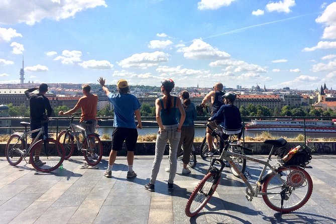 Prague Bike Tour - Stunning Viewpoints, Castle, City & Park - Prague Castle area: exteriors you can appreciate fast
