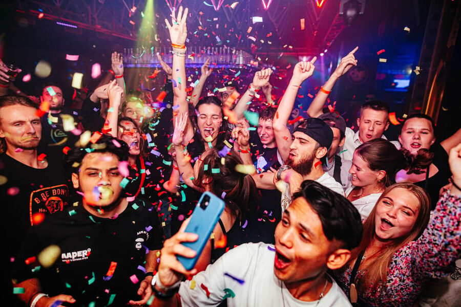 Prague: Boat Party with Unlimited Drinks & After Party Entry - Two decks, one DJ, and how to actually enjoy the ride