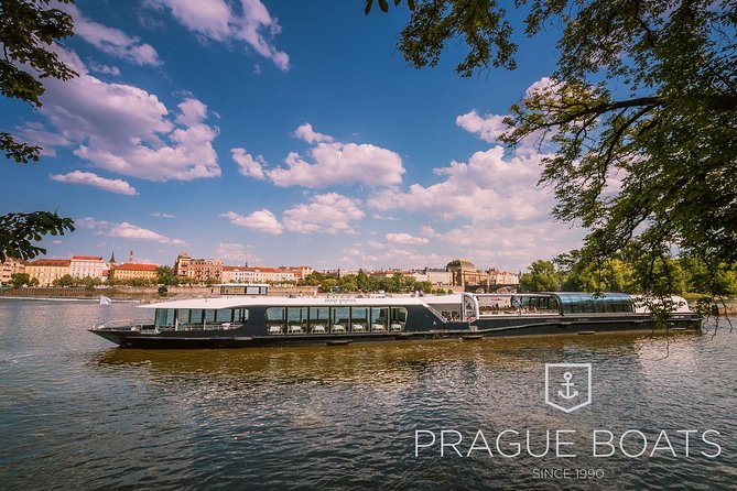 Prague Boats 2-hour Lunch Cruise - Why a Vltava lunch cruise beats a typical Prague lunch
