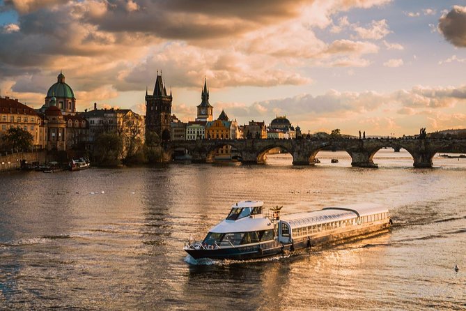 Prague Boats 3-hour Dinner Cruise - The Boat Setup: Big Windows, Photo Spots, and Getting Your Seat Right