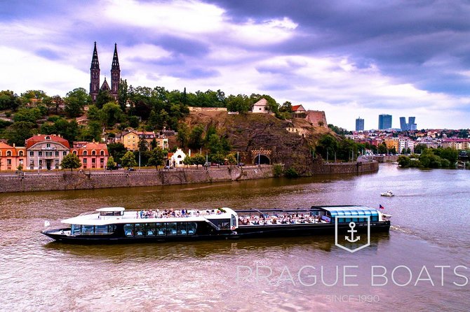 Prague Boats 3-hour Dinner Cruise - Night Views Along the River: Rudolfinum, Dancing House, Vyšehrad, and Friends