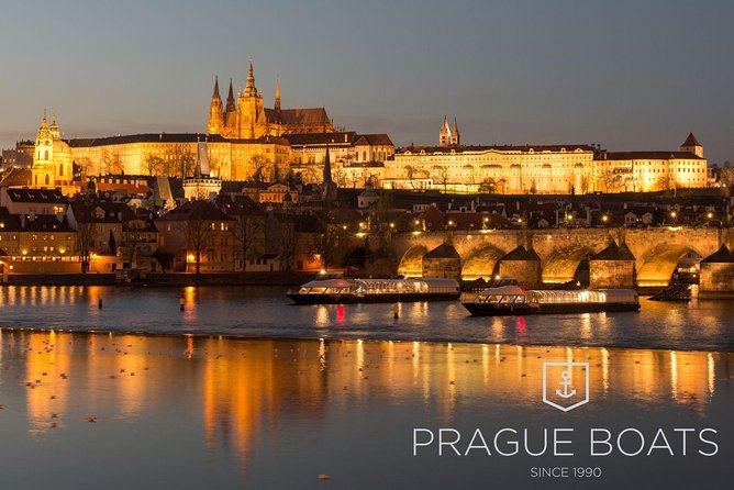 Prague Boats 3-hours Crystal Dinner Cruise - What the 3-hour Prague dinner cruise actually feels like