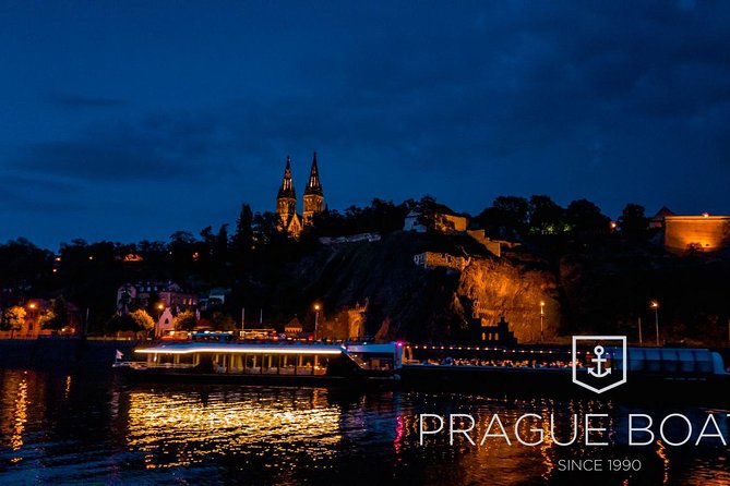Prague Boats 3-hours Crystal Dinner Cruise - Live music and the onboard mood: romantic, but manage noise and attention