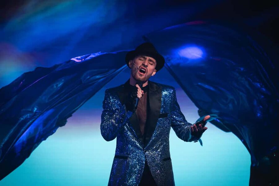Prague:Breathtaking Cabaret Show with 4-Course Dinner Option - The “Before 20:00” Window, and How to Think About Your Arrival