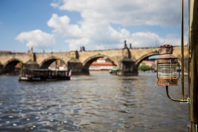 Prague Castle and Canal River Boat Tour - Old Town Square to Prague Castle, in one smooth arc