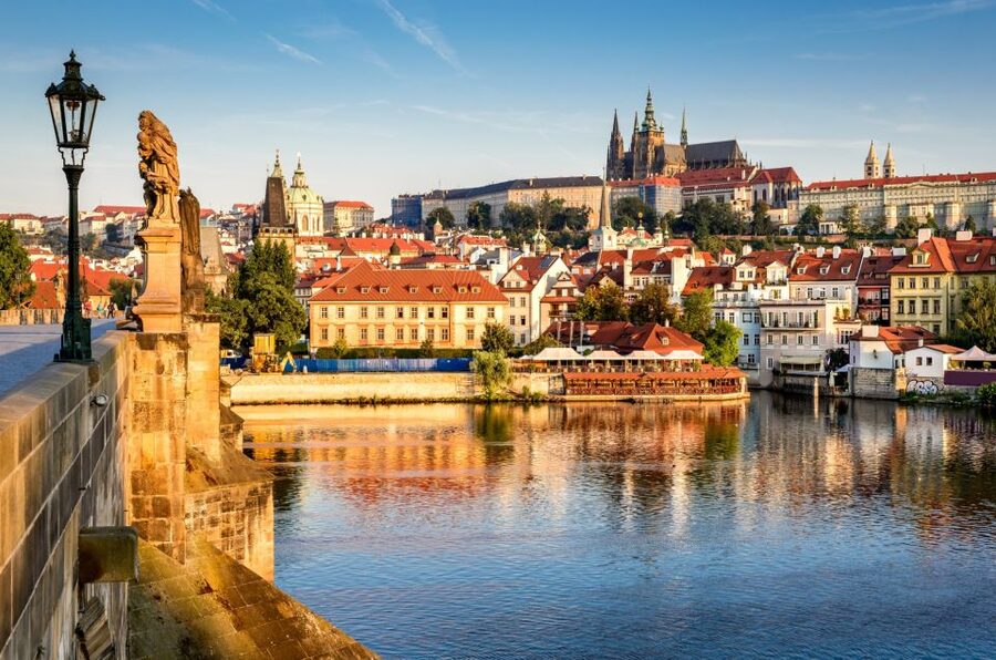Prague Castle and St. Vitus Cathedral Private Walking Tour - St. Vitus Cathedral and the Wenceslas Chapel: the stop you should not skim