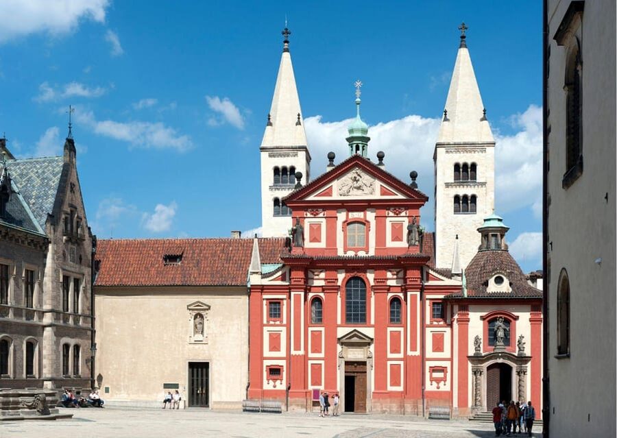 Prague: Castle Circuit Entry Tickets with Audio Guide - Your phone audio guide in English: how to use it without losing time