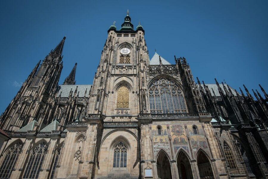 Prague: Castle Grounds & Highlights Walking Tour small-group - Why this two-hour Castle grounds walk actually works