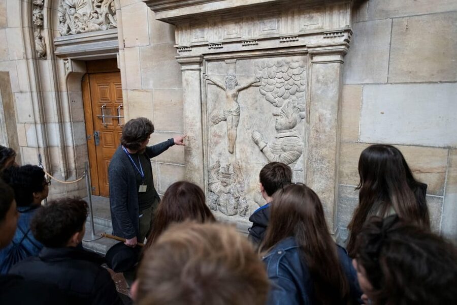 Prague Castle Interiors, Bus Tour and Vltava River Cruise - Golden Lane Walk, Daliborka Tower, and Stories of Edward Kelley