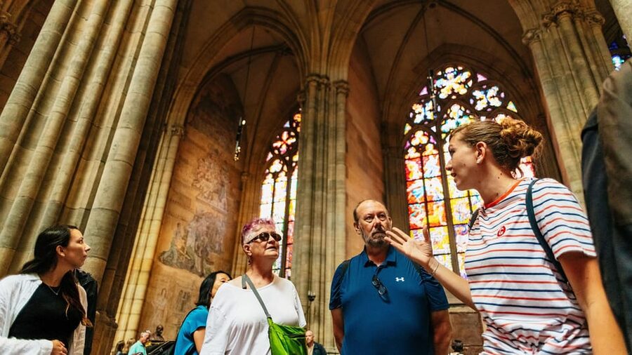 Prague Castle Interiors, Bus Tour and Vltava River Cruise - Getting There From Old Town: The Air-Conditioned Bus Ride