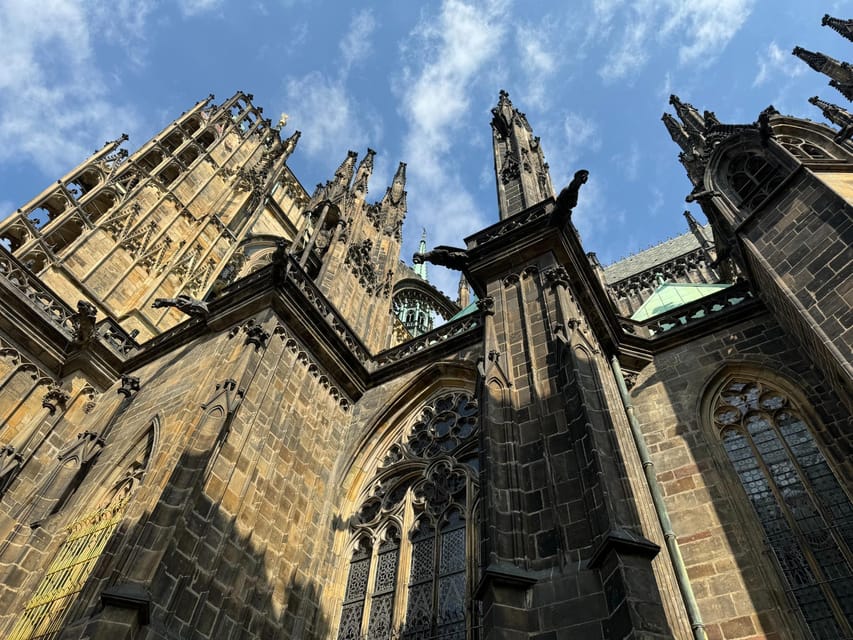 Prague Castle Interiors & Changing of the Guard-Small group - A Small-Group Prague Castle Tour That Starts Smart at Malostranská