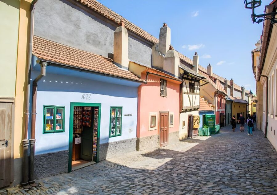 Prague Castle: Royal Palace, Cathedral, and Golden Lane Tour - Key highlights to know before you go