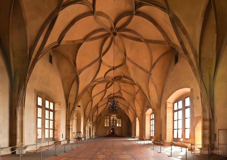 Prague Castle: Royal Palace, Cathedral, and Golden Lane Tour - Why this Prague Castle combo works so well