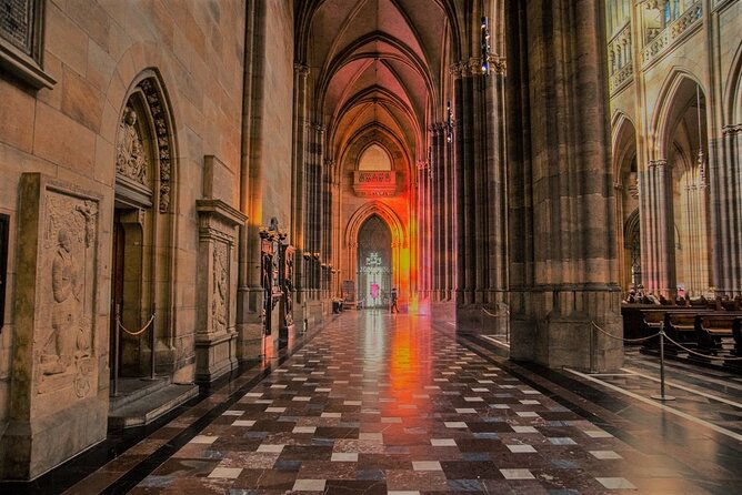 Prague Castle Ticket Including Audio Guide & 15min introduction - Who this Prague Castle audio pass suits best