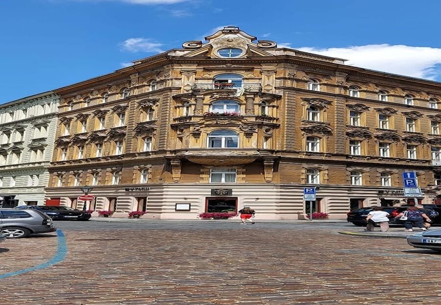 Prague Castle tour - Golden Lane: Compact Time, Big Atmosphere