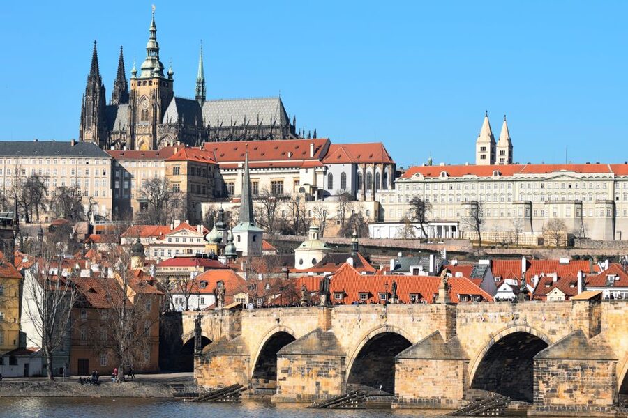 Prague City: 1-Hour Orientation Tour by Bus - Meeting point and on-board rules you should plan around