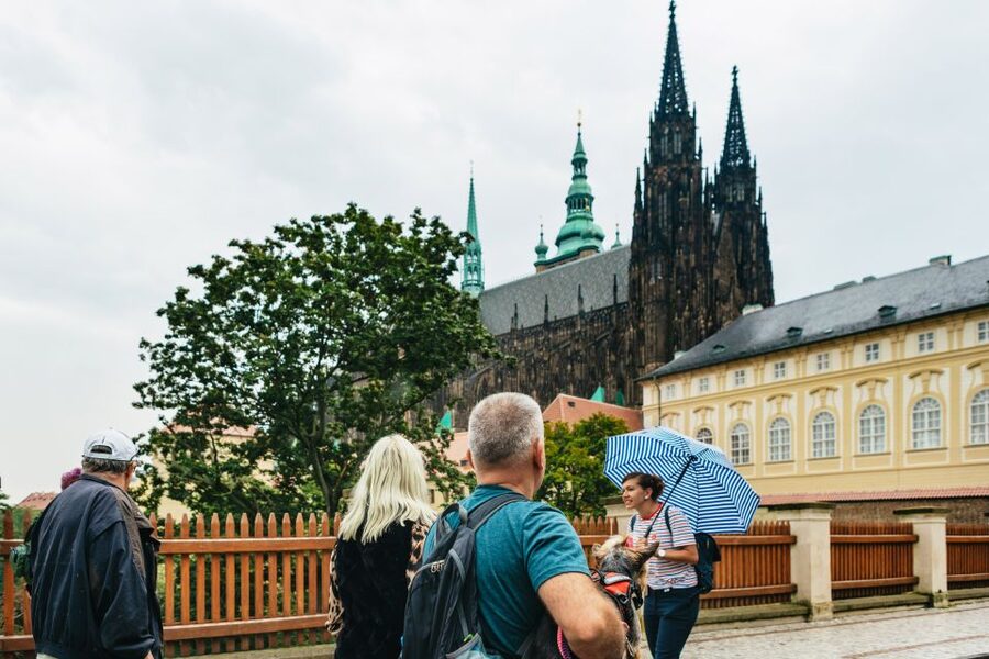 Prague: City Highlights By Bus, Boat, and on Foot - Old Town Square and the Astronomical Clock, why the timing matters