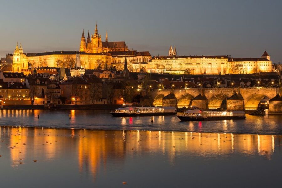 Prague: City Tour and Dinner Cruise with Hotel Pickup - Hotel pickup sets the tone for an easy evening