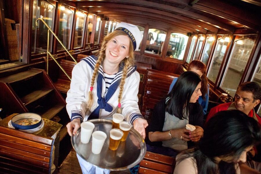 Prague City Tour with Vltava River Cruise - Ending at Old Town Square: Why This Finish Works