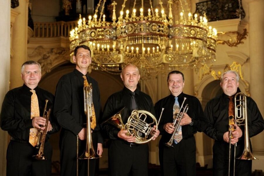 Prague: Classical Concert in St. Nicholas Church - The repertoire: Handel, Bach, Vivaldi, Mozart, and Dvořák