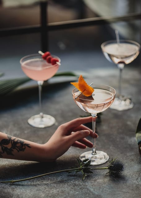 Prague: Cocktail Making Workshop with Bartender - What you learn: flavor pairing, fresh ingredients, and shake technique