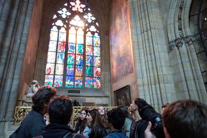 Prague Combo: Castle Guided Tour, Bus and Optional Boat - Prague Castle, but with a plan and a guide