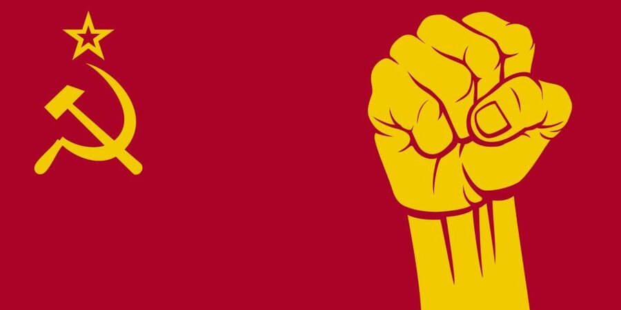 Prague: Communists and World War II Tour - Museum of Communism option: what it adds (and what to watch for)