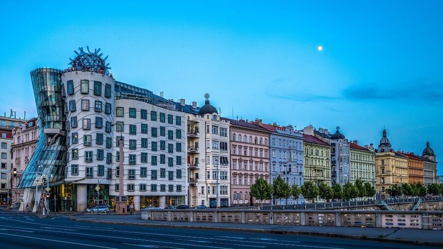 Prague Complete Tour in Spanish & Lunch, Tickets - A full-day, Spanish-first route through UNESCO Prague quarters