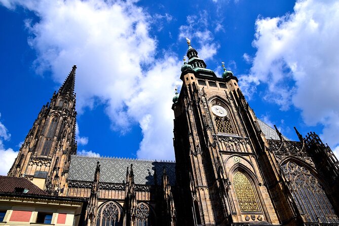 Prague DeLuxe Tour: Views, Hidden Gems, Tastings & River Cruise - Finishing at Charles Bridge Museum, Then the Vltava Audio Cruise