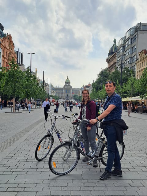 Prague E-Bike City Ride tour : 2hrs - Old Town Square photos, then straight into the flow