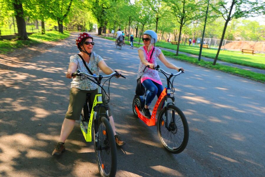 Prague: E-Bike/E-Scooter Viewpoint Tour - Price and logistics: what $29 buys you in real time