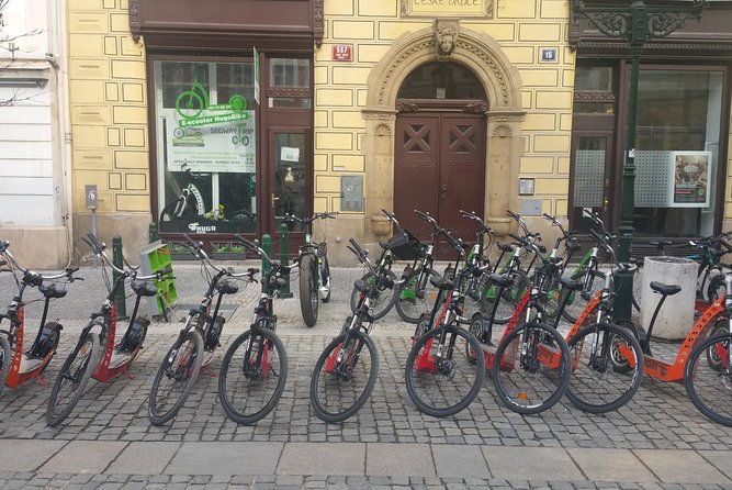 Prague E-Scooter Tour: Fat Tire or Regular Scooter - The ride experience: how the stops shape your views