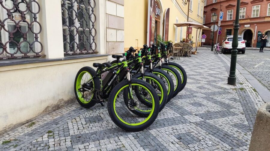 Prague: Electric Scooter & Cruiser Fat eBike Rental - Electric Fat eBike or e-Scooter: Choosing Your Style