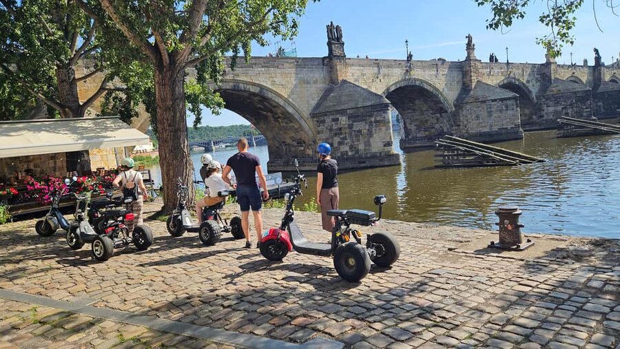 Prague: Electric Trike Viewpoints Tour - The big photo start: John Lennon Wall and the Bridge of Love