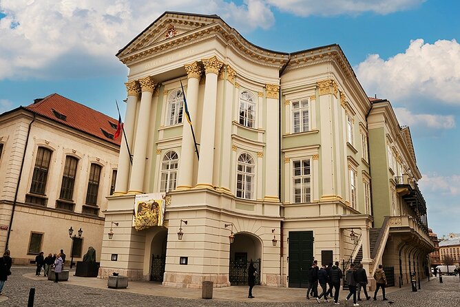 Prague Essential Tour Old Town and Jewish Quarter - Jan Palach Square meet-up, and why the route works