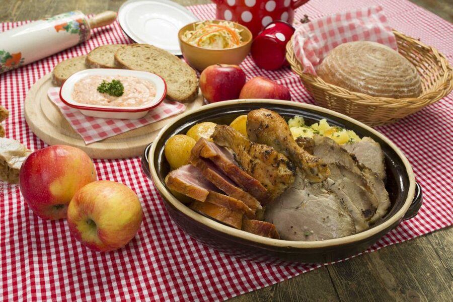 Prague: Evening Folklore Garden Party with Traditional Menu - The Prague lights drive: a nice bonus if your night is flexible