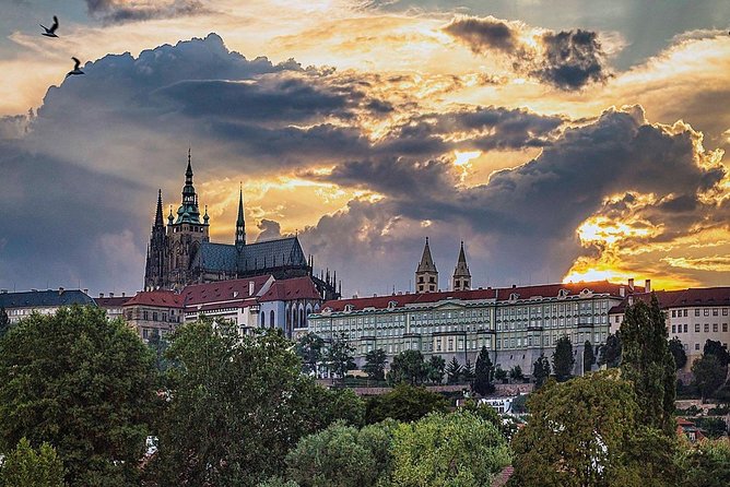Prague food and cultural tour - 6 hours fairytale experience - Who this tour suits best, and who should skip it