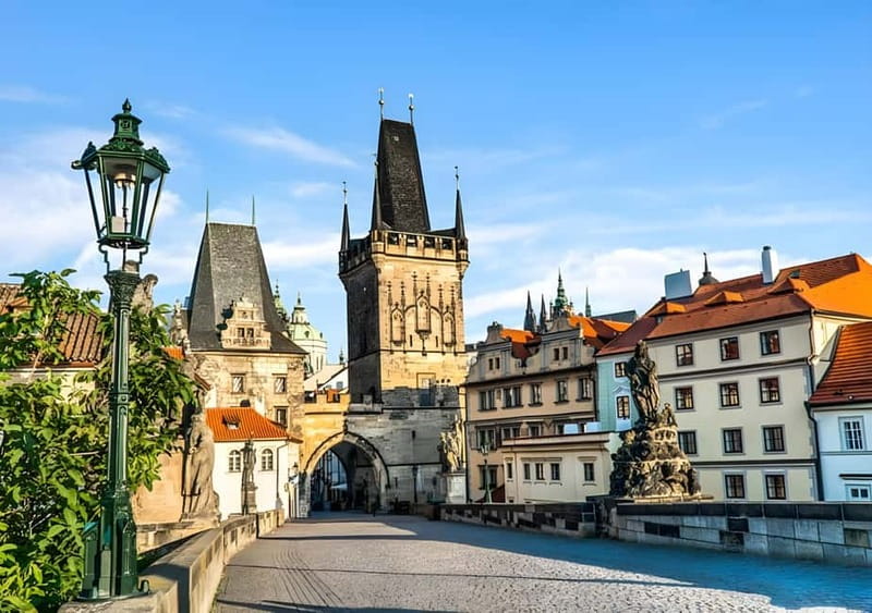Prague: Full-Day Guided Tour of Prague in a Small-Group - Lunch break in the middle: plan for your own food budget