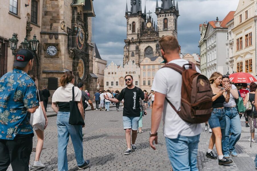 Prague: Full-Day Old Town, River Cruise & Prague Castle Tour - How this 7-hour Prague plan works (and why it’s smart)