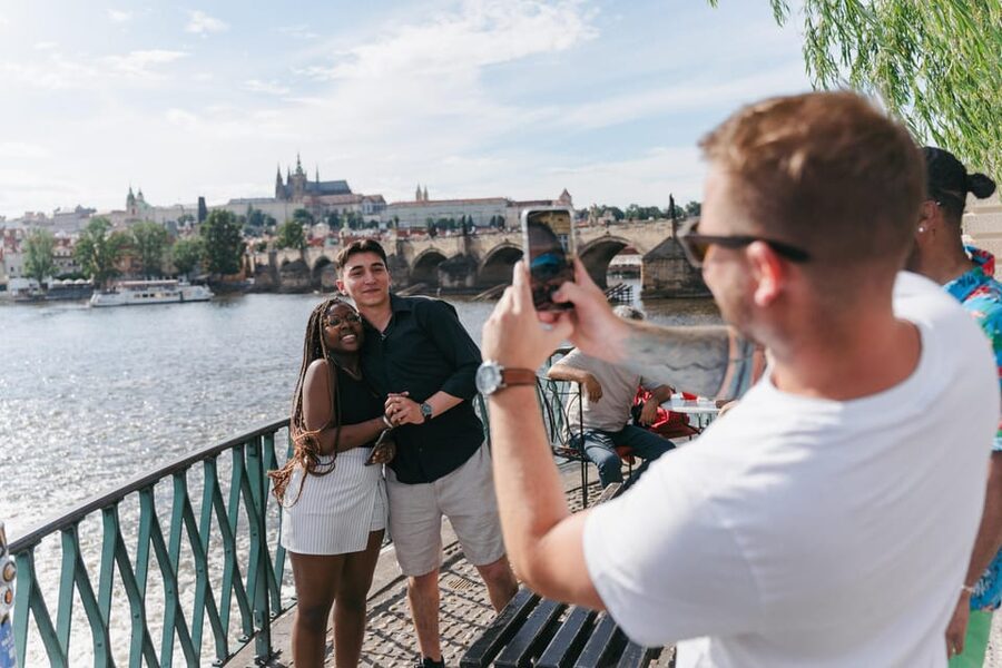 Prague: Full-Day Old Town, River Cruise & Prague Castle Tour - The 2pm break (no guide) and how to use it well