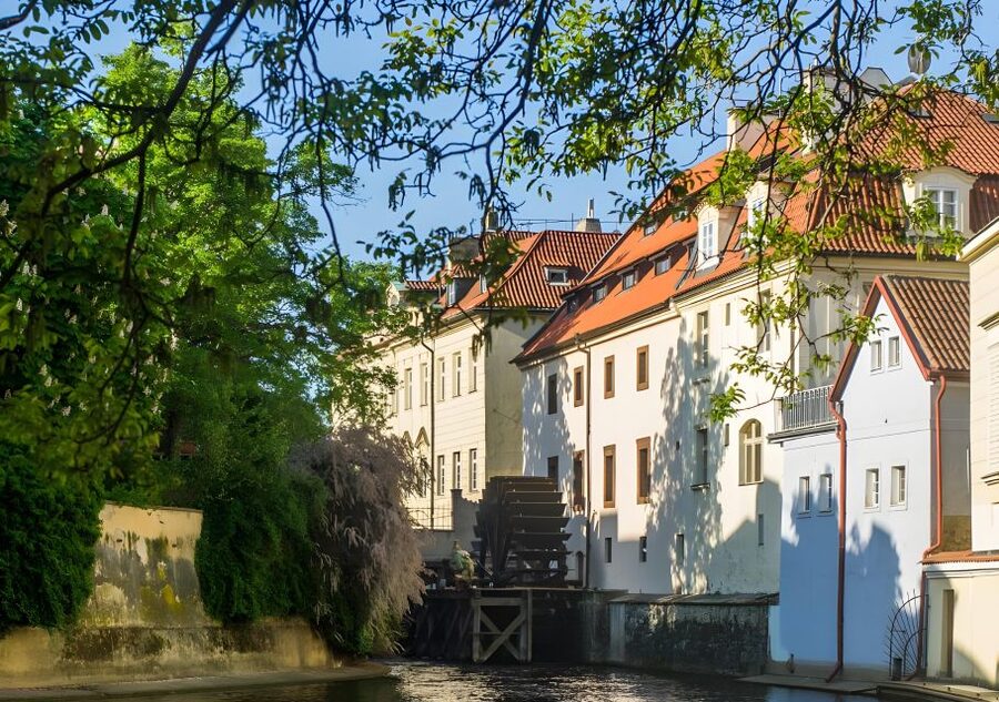 Prague: Full-Day Private Tour of Prague - 5 hours - Hotel pickup in Prague 1, 2, or 3, and what that changes for your day
