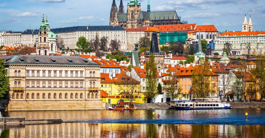 Prague: Full-Day Tour with Lunch and River Boat Cruise - Transportation, Time, and Entrance Fees: Getting Your Budget Right
