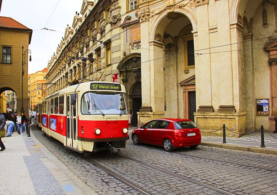 Prague: Full-Day Tour with Lunch and River Boat Cruise - The Jewish Quarter, Old-New Synagogue, and the Old Jewish Cemetery